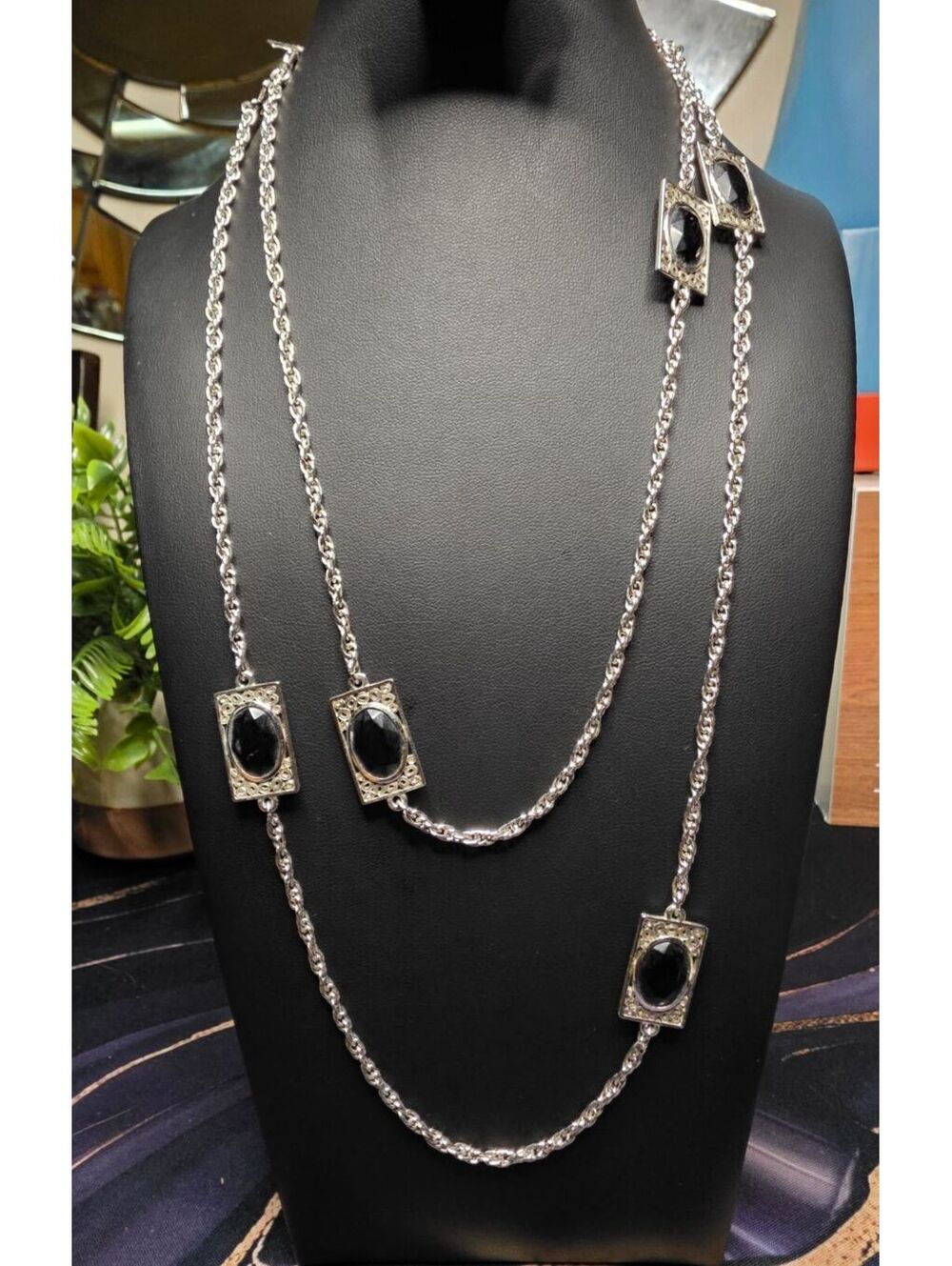 Vintage Emmons Long Silver Tone Black Faceted Station Necklace Filigree 5-Stone